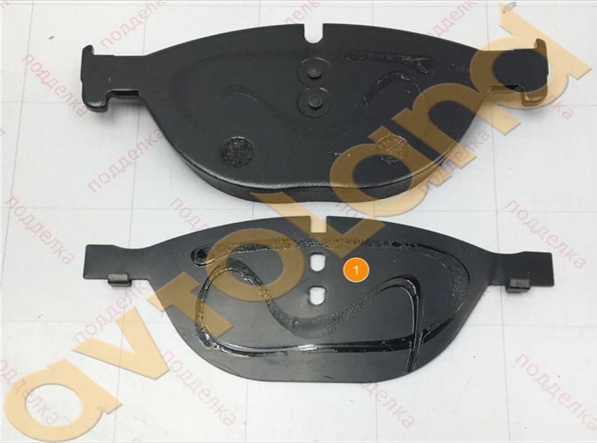 1. Антискрипная пластина легко отклеивается.