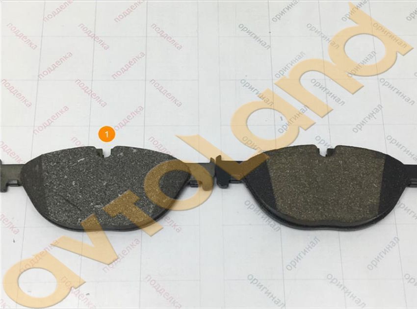 1. Отличается оттенок цвета фрикционного материала.