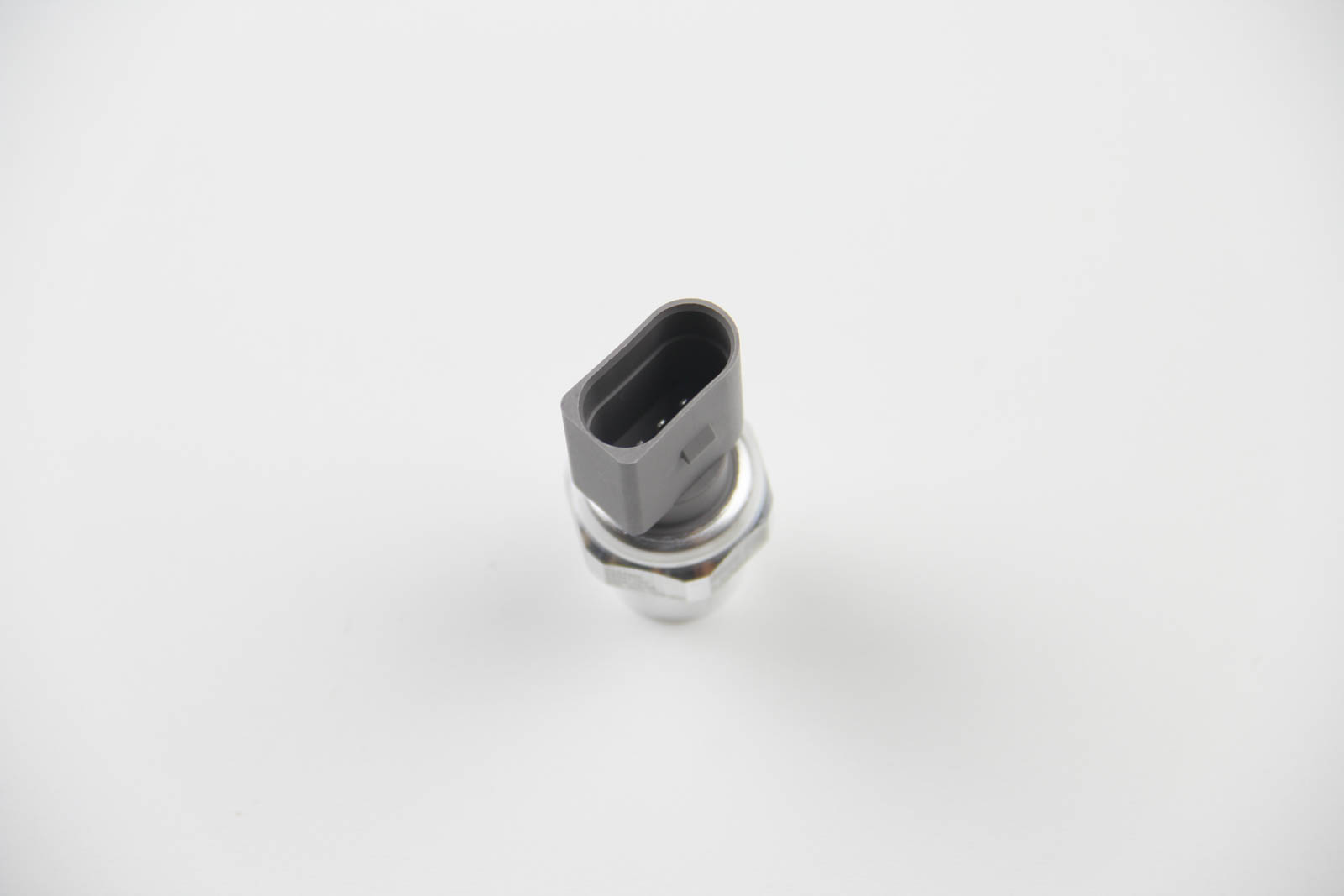 Пневматический выключатель, кондиционер Hella 6ZL351028401